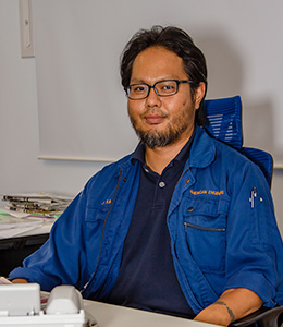 Staff:Johnny Hahn
