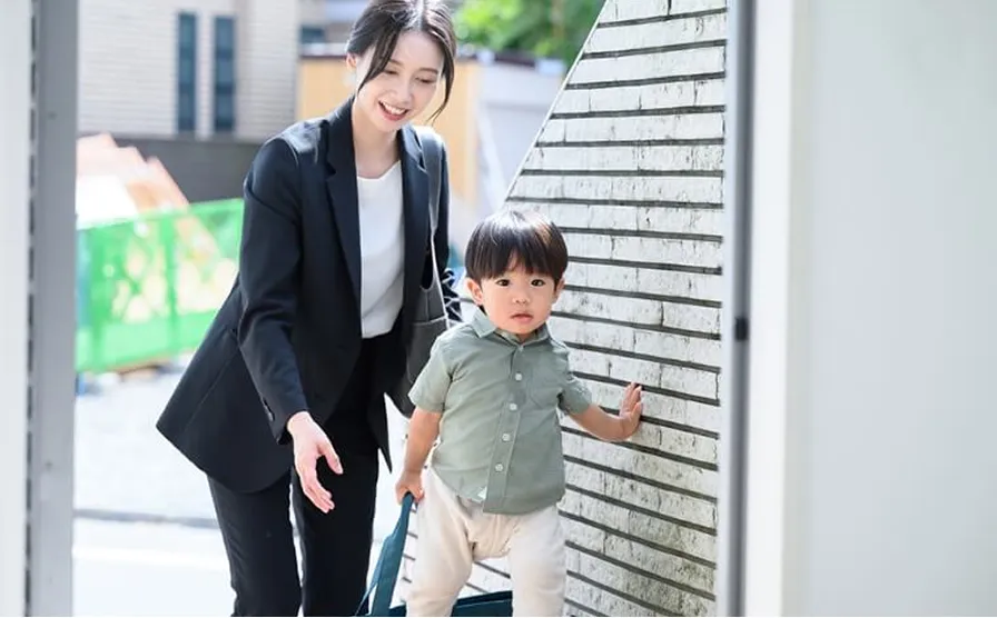 Staggered work hours and reduced working hours system for childcare and nursing care