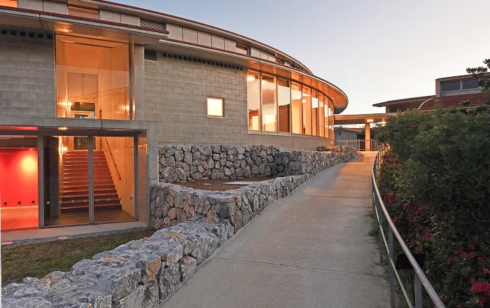 現場と行政を結ぶ高い調整力